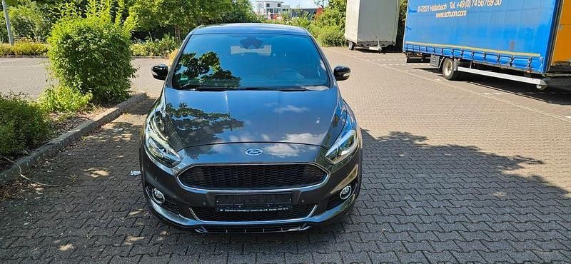 Gebraucht Ford S-MAX ST-Line 209 PS (153 kW) 2018 Grau Van / Kleinbus