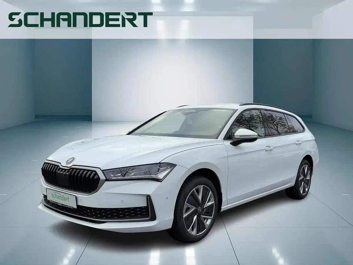 Gebraucht Skoda Superb Selection 150 PS (110 kW) 2025 Kombi
