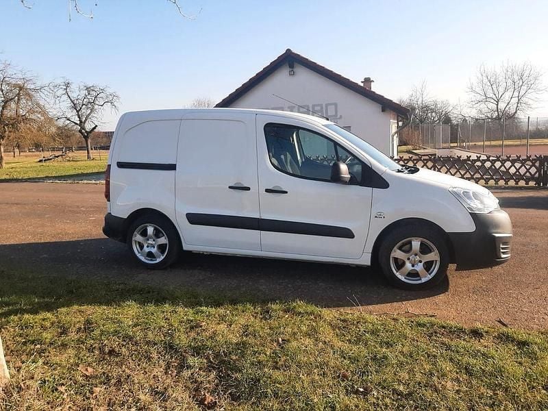 Gebraucht Peugeot Partner 82 PS (60 kW) 2018 Van / Kleinbus