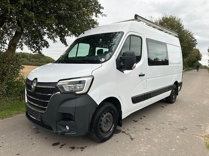 Weiß Gebraucht 2021 Renault Master Komfort Van | 23.000 € (Teuer) - Bild 1/4