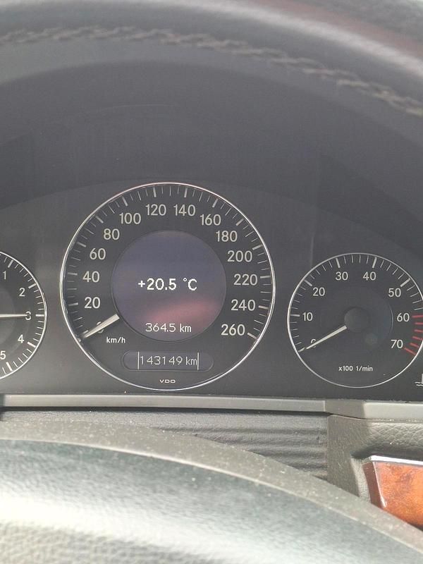Gebraucht 2003 Mercedes E240 Limousine | 6.000 € (Fairer Preis) - Bild 1/3