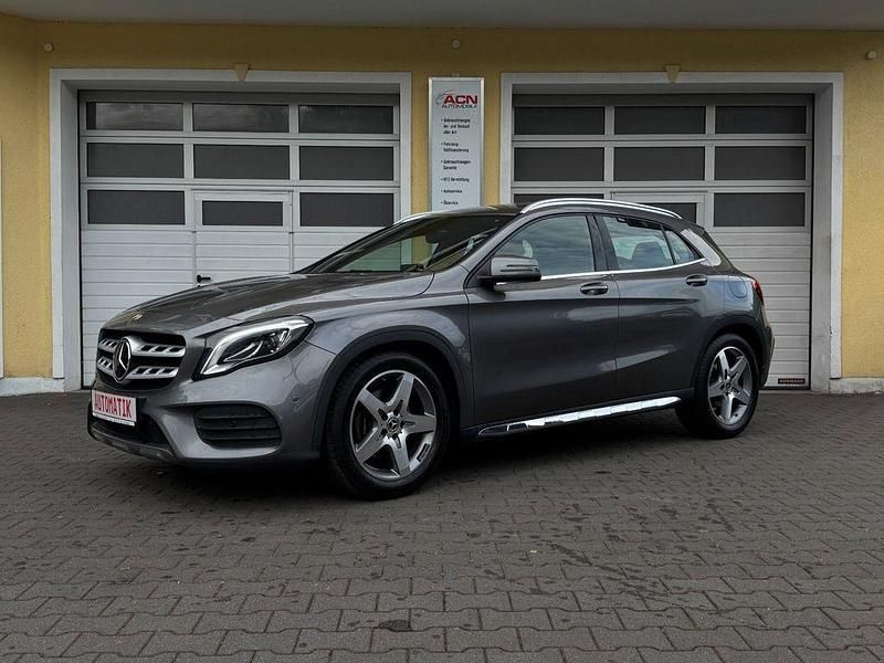 Gebraucht Mercedes GLA220 AMG line 184 PS (135 kW) 2019 Grau SUV