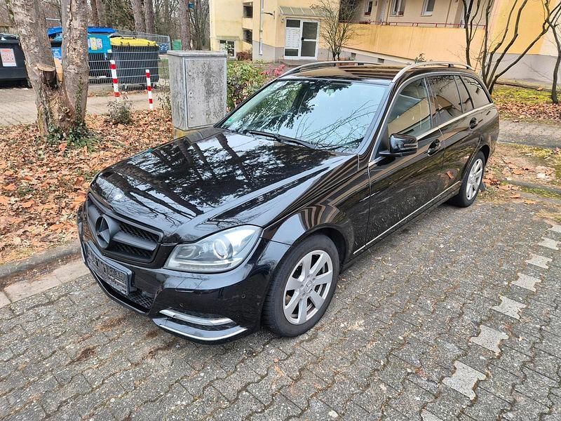 Schwarz Gebraucht 2012 Mercedes C220 Avantgarde Kombi | 4.999 € (Guter Preis) - Bild 1/4