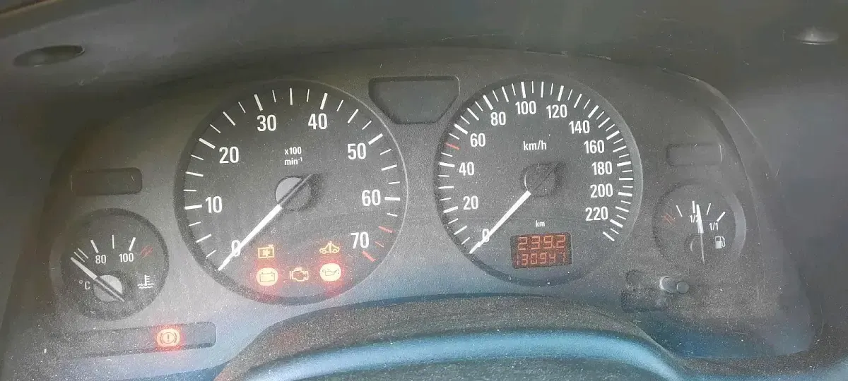 Gebraucht Opel Astra 101 PS (74 kW) 2002 Silber Kombi
