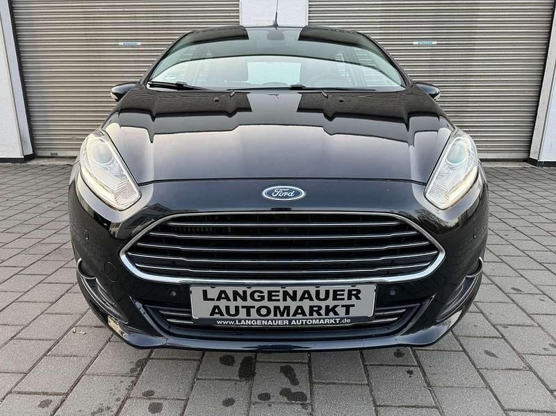 Gebraucht Ford Fiesta Titanium 101 PS (74 kW) 2015 Pantherschwarz metallic Kleinwagen