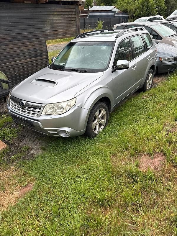 Silber Gebraucht 2012 Subaru Forester SUV | 2.999 € (Guter Preis) - Bild 1/4