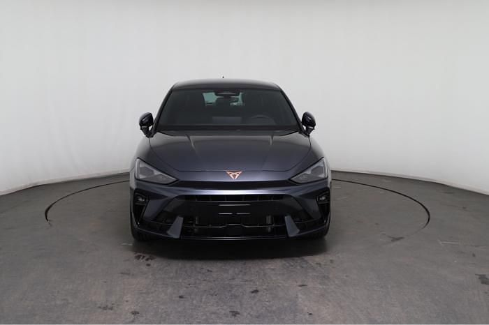 Neu Cupra Leon 150 PS (110 kW) 2026 Grau, magnetic tech (s7) Limousine