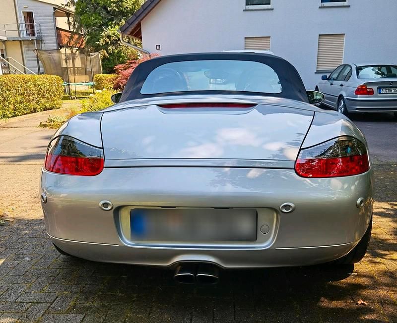 Second-hand Porsche 986 Boxster 220 CP (161 kW) 2000 Argintiu Cabrio