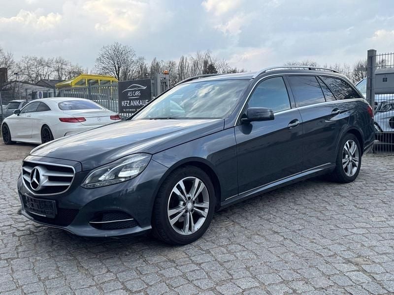 Gebraucht Mercedes E200 136 PS (100 kW) 2013 Grau Kombi