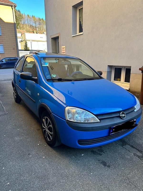 Blau Gebraucht 2001 Opel Corsa Kleinwagen | 650 € (Guter Preis) - Bild 1/4