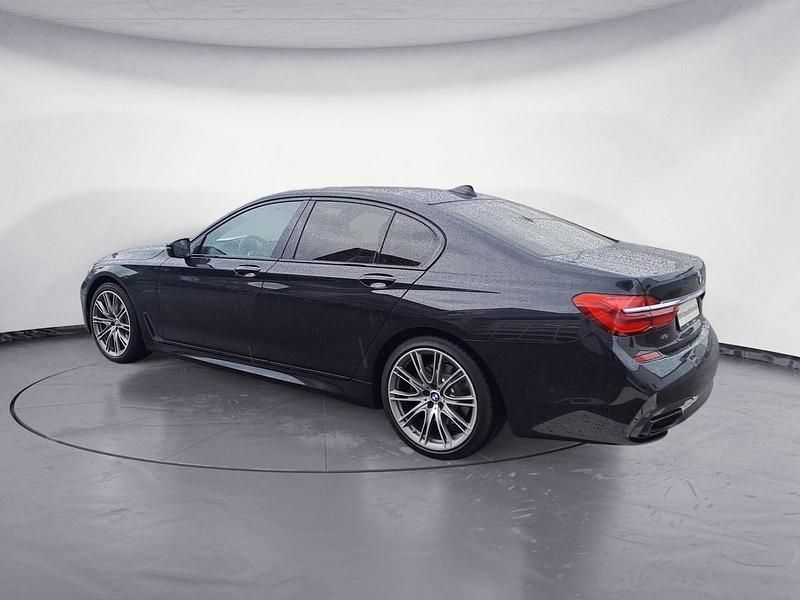 Gebraucht BMW 740 320 PS (235 kW) 2018 Schwarz Limousine