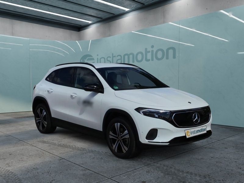 Weiß Gebraucht 2023 Mercedes EQA300 Advanced SUV | 37.790 € (Etwas zu teuer) - Bild 1/4