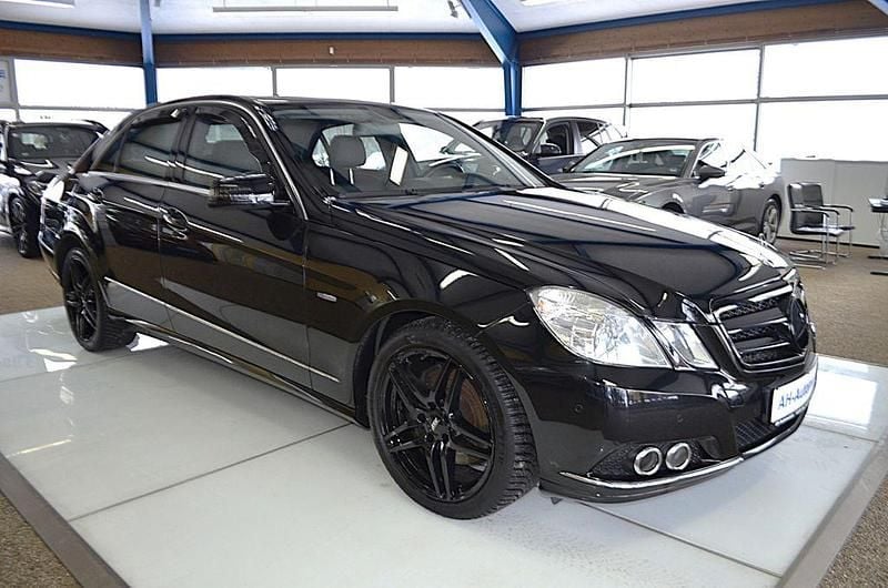Gebraucht Mercedes E350 292 PS (214 kW) 2009 Schwarz Limousine