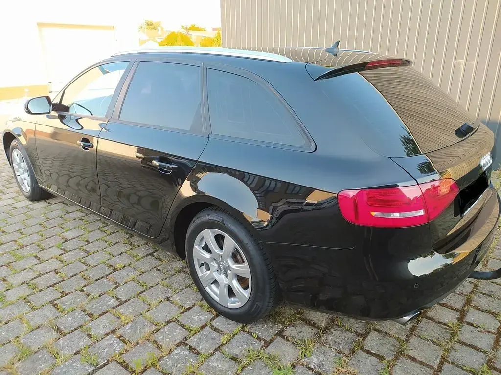 Gebraucht Audi A4 Attraction 170 PS (125 kW) 2015 Schwarz Kombi
