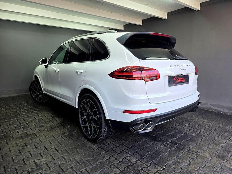 Gebraucht Porsche Cayenne 262 PS (192 kW) 2015 Weiß SUV