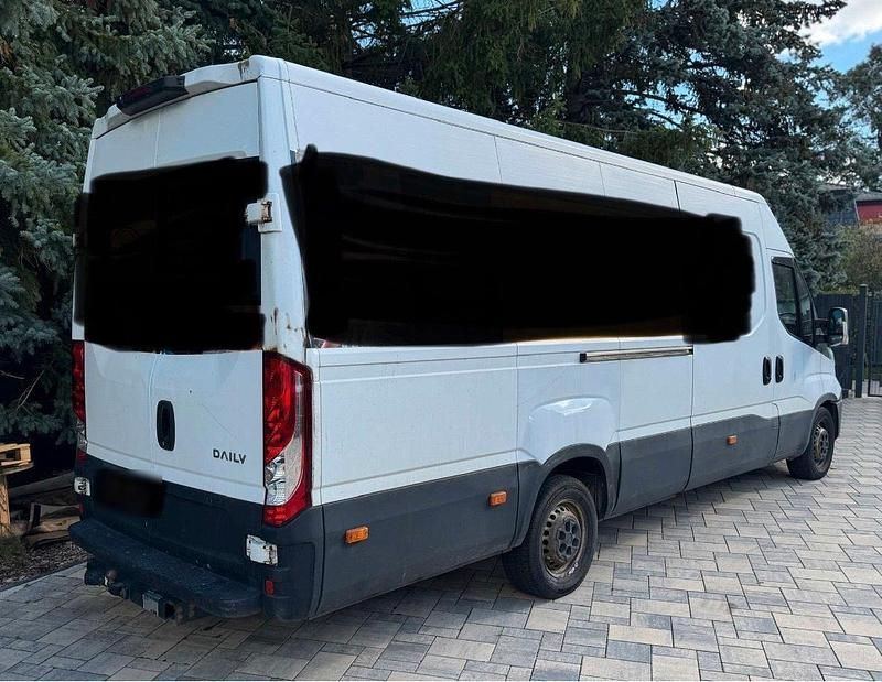 Gebraucht Iveco Daily 145 PS (106 kW) 2016 Weiß Limousine