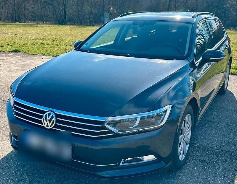Gebraucht VW Passat Comfortline 149 PS (109 kW) 2018 Grau Kombi