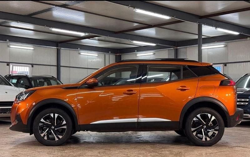 Gebraucht Peugeot 2008 Active 101 PS (74 kW) 2024 Orange SUV