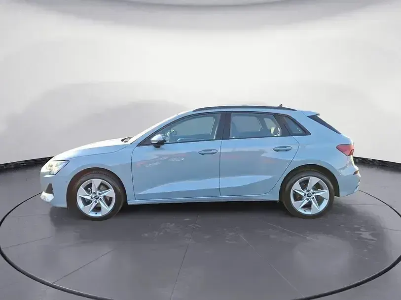 Gebraucht Audi A3 Advanced Plus 116 PS (85 kW) 2024 Grau Kombi