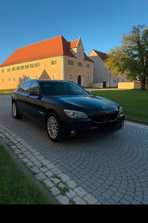 Schwarz Gebraucht 2009 BMW 740 Limousine | 7.500 € (Fairer Preis) - Bild 1/4
