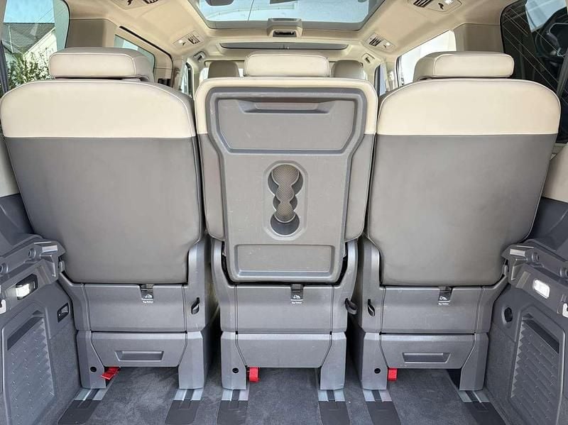 Gebraucht VW Multivan Life 150 PS (110 kW) 2024 Grau Van / Kleinbus