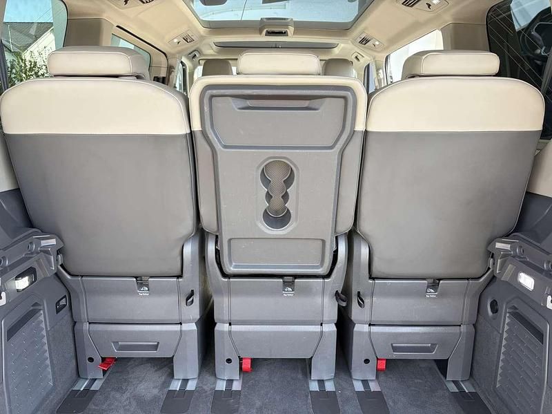 Gebraucht VW T7 Life 150 PS (110 kW) 2024 Grau Van