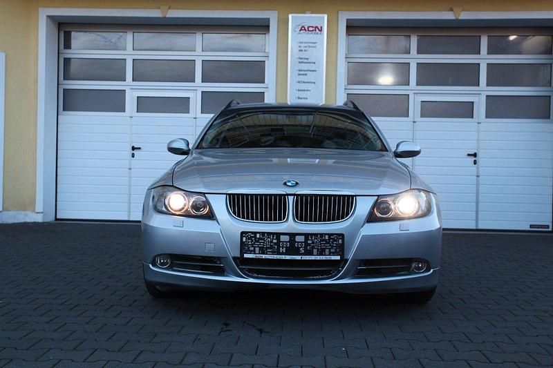 Gebraucht BMW 330 Sport Line 231 PS (169 kW) 2008 Silber Kombi