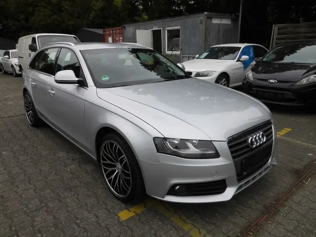 Gebraucht Audi A4 Ambiente 120 PS (88 kW) 2009 Silber Kombi