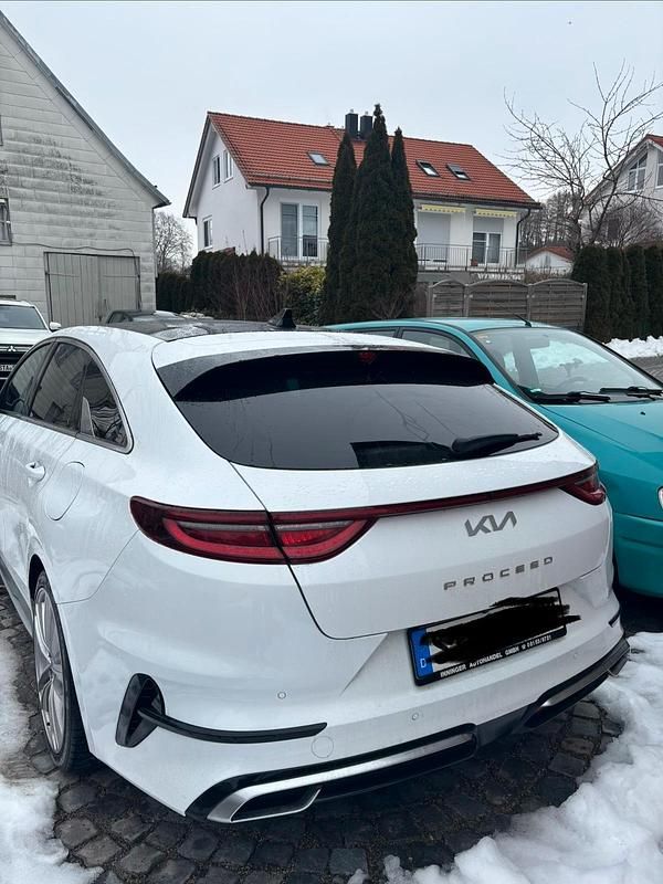 Gebraucht Kia ProCeed GT-Line 140 PS (102 kW) 2024 Weiß Kombi