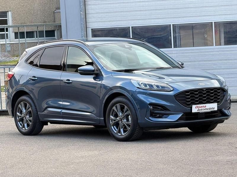 Gebraucht Ford Kuga ST 120 PS (88 kW) 2023 Blau SUV