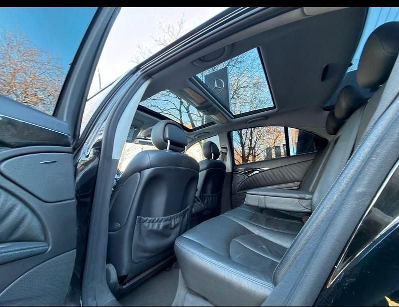 Gebraucht Mercedes E320 Avantgarde 224 PS (164 kW) 2002 Schwarz Limousine
