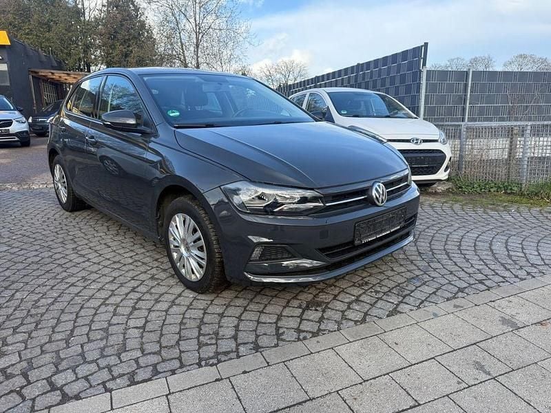 Gebraucht VW Polo Comfortline 95 PS (69 kW) 2018 Grau Kleinwagen