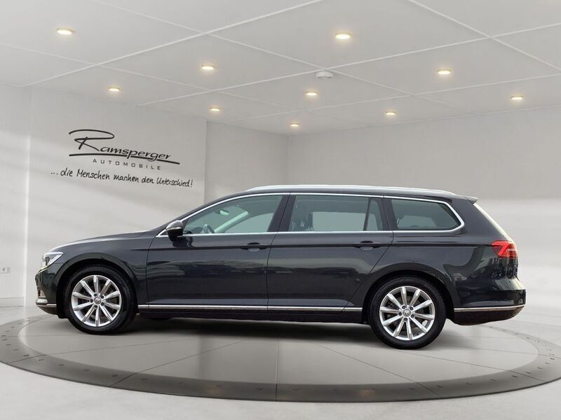 Gebraucht VW Passat Highline 150 PS (110 kW) 2017 Uranograu Kombi