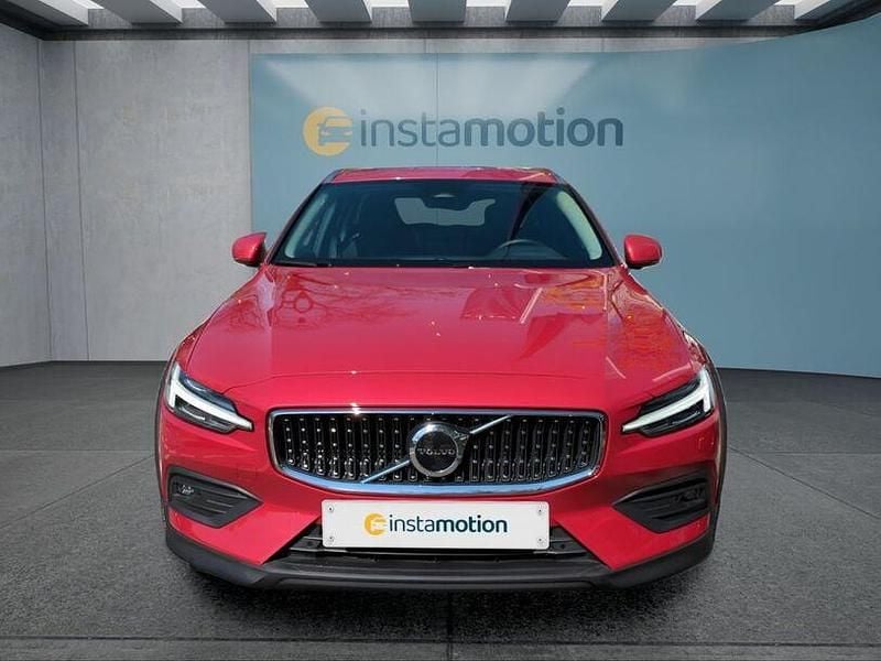 Second-hand Volvo V60 2024 Roșu Break