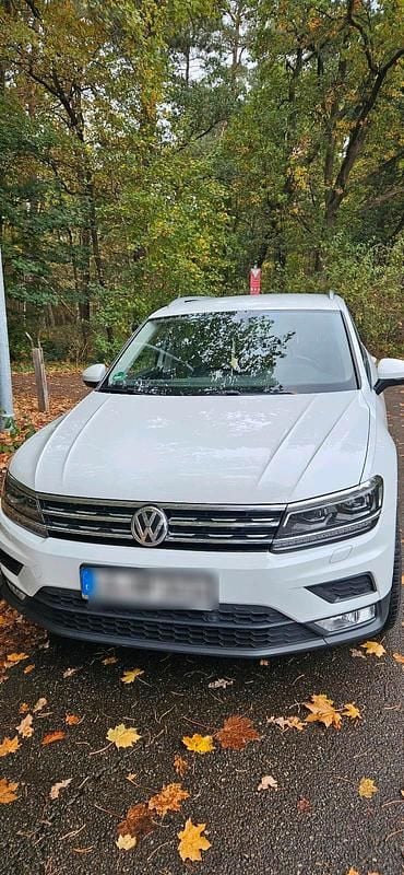 Weiß Gebraucht 2017 VW Tiguan Sound SUV | 18.990 € (Superpreis) - Bild 1/4