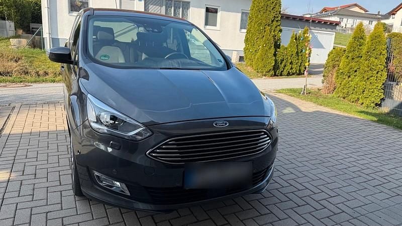 Gebraucht Ford Grand C-Max Titanium 150 PS (110 kW) 2018 Grau Van / Kleinbus