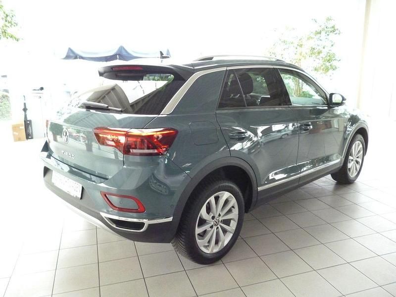Gebraucht VW T-Roc Style 150 PS (110 kW) 2023 Blau SUV
