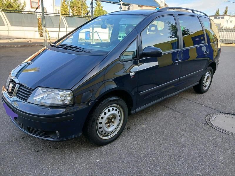 Blau Gebraucht 2006 Seat Alhambra Van / Kleinbus | 3.390 € (Teuer) - Bild 1/4