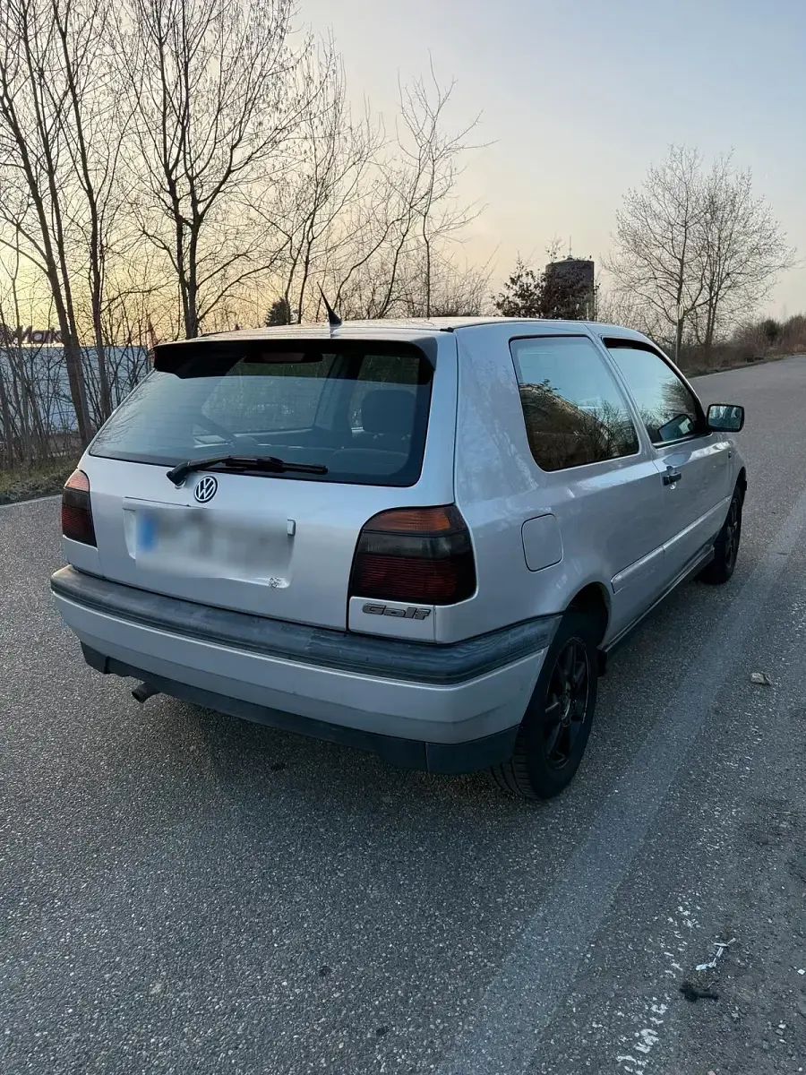 Usata VW Golf 90 CV (66 kW) 1996 Argento Coupé