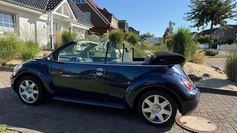 Gebraucht VW New Beetle Cabriolet 101 PS (74 kW) 2004 Blau Cabrio