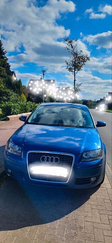 Blau Gebraucht 2007 Audi A3 Limousine | 5.700 € (Fairer Preis) - Bild 1/4