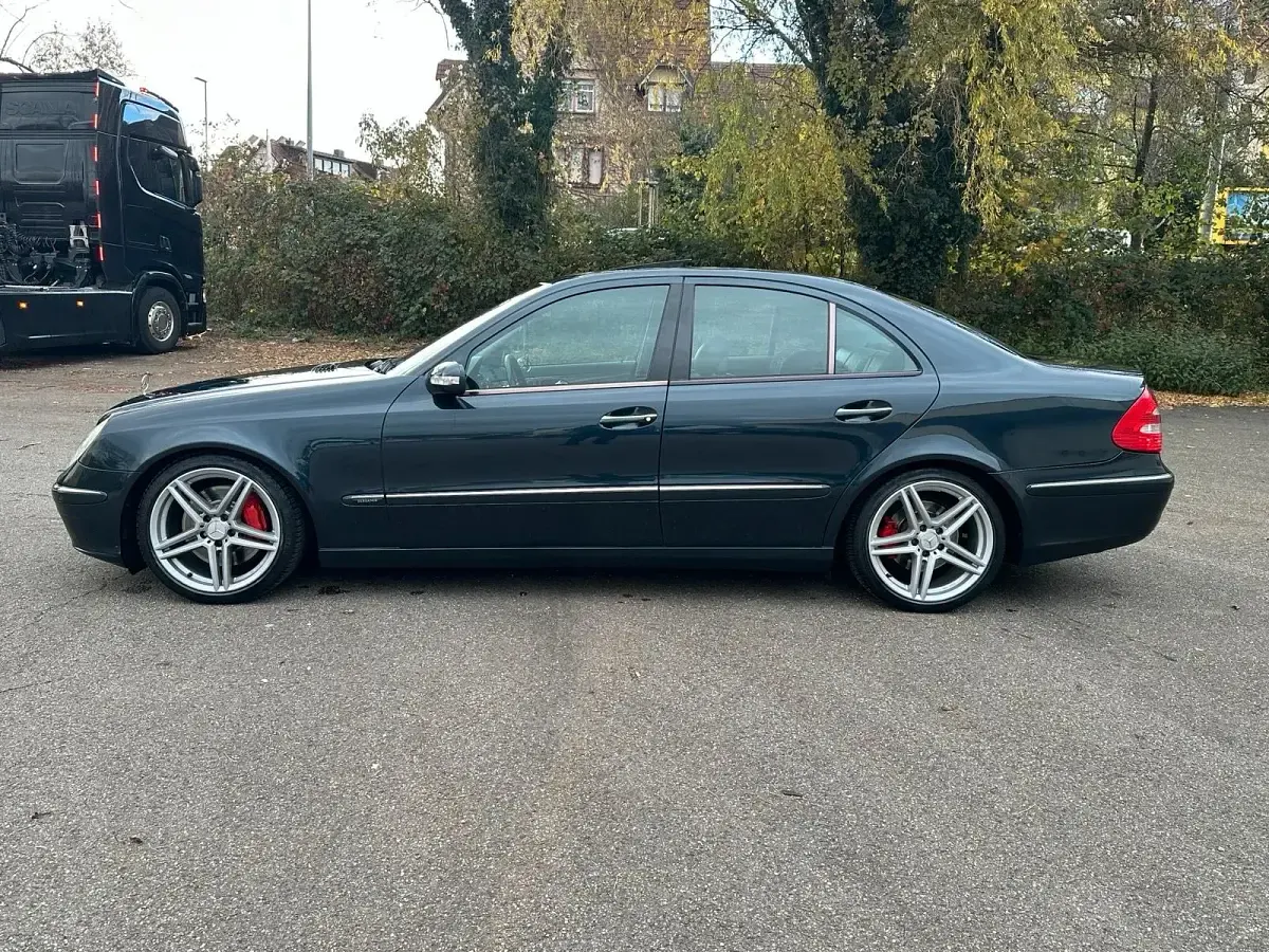 Gebraucht Mercedes E500 306 PS (225 kW) 2002 Schwarz Limousine