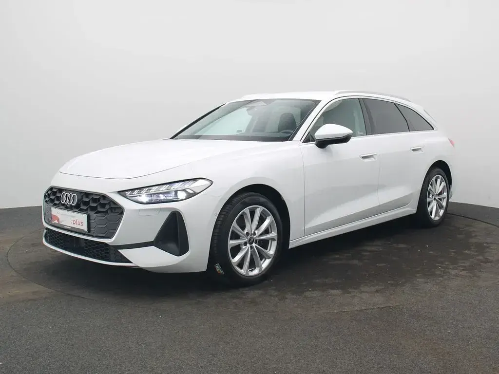 Gebraucht Audi A5 Ambiente 204 PS (150 kW) 2025 Gletscherweiß metallic Kombi