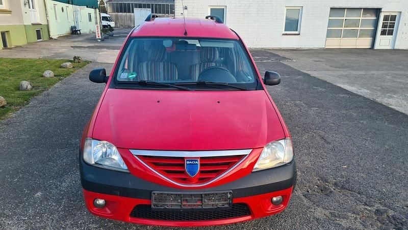Gebraucht Dacia Logan Lauréate 105 PS (77 kW) 2008 Rot Kombi