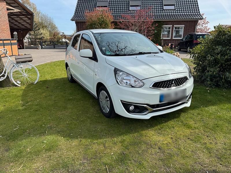 Gebraucht Mitsubishi Space Star 71 PS (52 kW) 2018 Weiß Kleinwagen