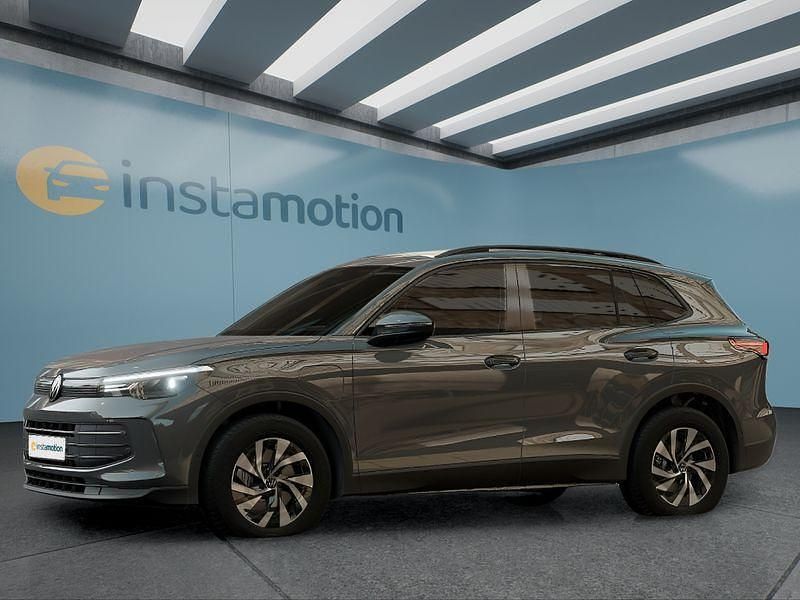 Grau Gebraucht 2025 VW Tiguan SUV | 42.499 € (Superpreis) - Bild 1/4