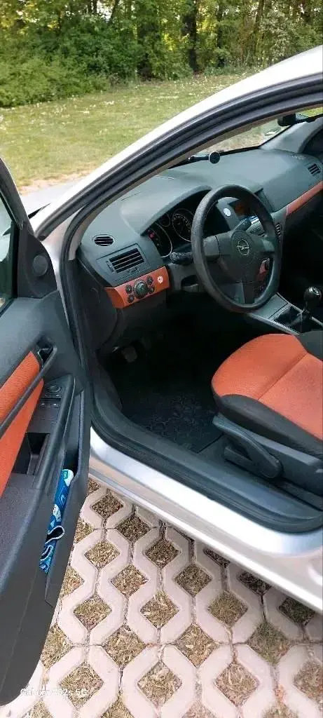 Gebraucht Opel Astra 105 PS (77 kW) 2004 Silber Kleinwagen