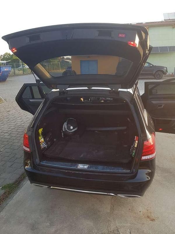 Gebraucht Mercedes E350 252 PS (185 kW) 2014 Schwarz Kombi