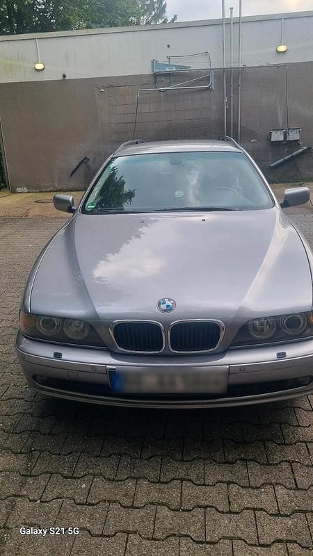 Silber Gebraucht 2000 BMW 520 Kombi | 3.800 € (Fairer Preis) - Bild 1/4
