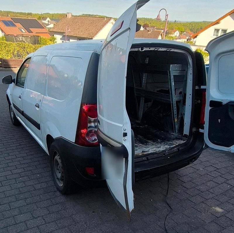 Second-hand Dacia Logan 75 CP (55 kW) 2010 Alb Berlinǎ